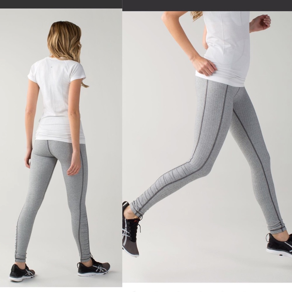 Lululemon Turn Around Tight in Heathered Herringbone Heathered Black White sz 4